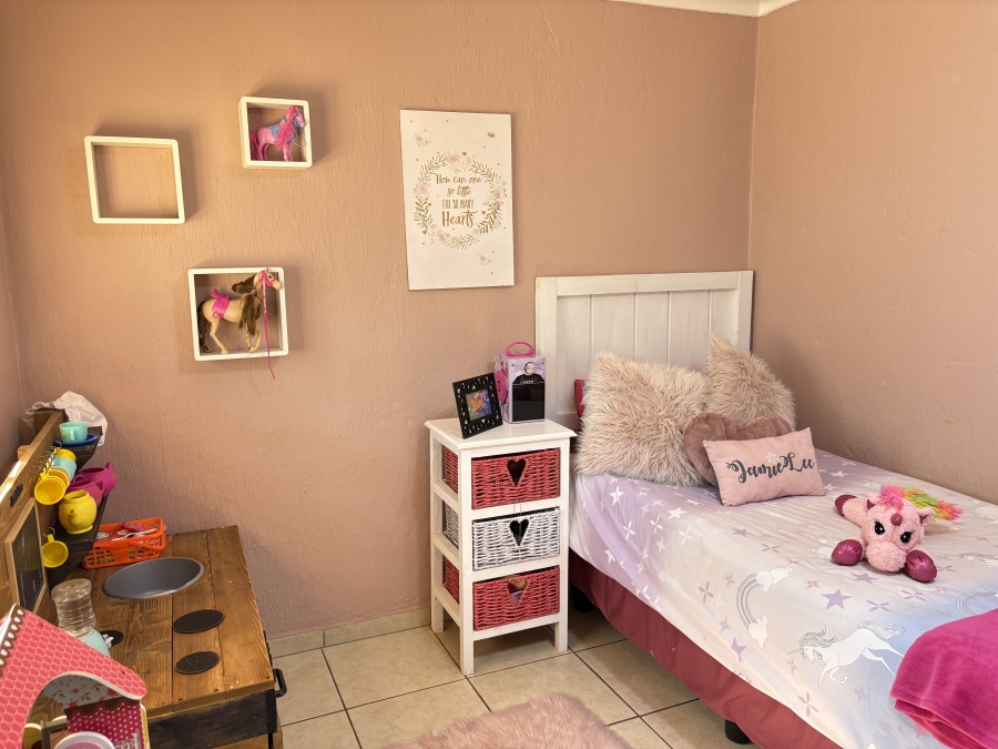 4 Bedroom Property for Sale in Wilgeheuwel Gauteng