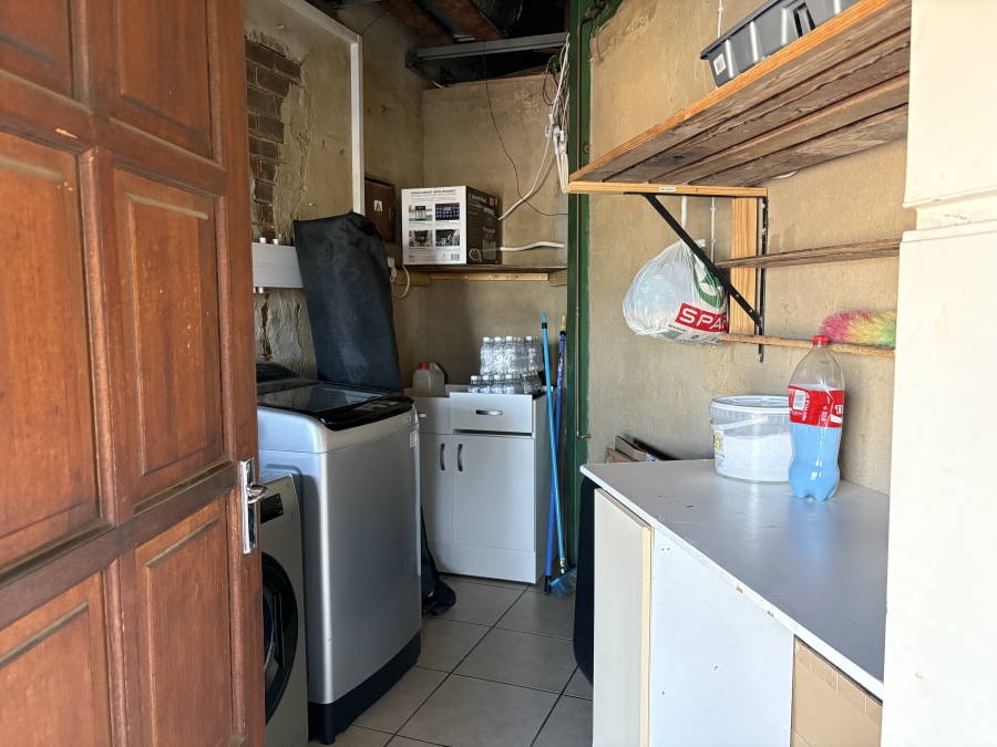 4 Bedroom Property for Sale in Wilgeheuwel Gauteng