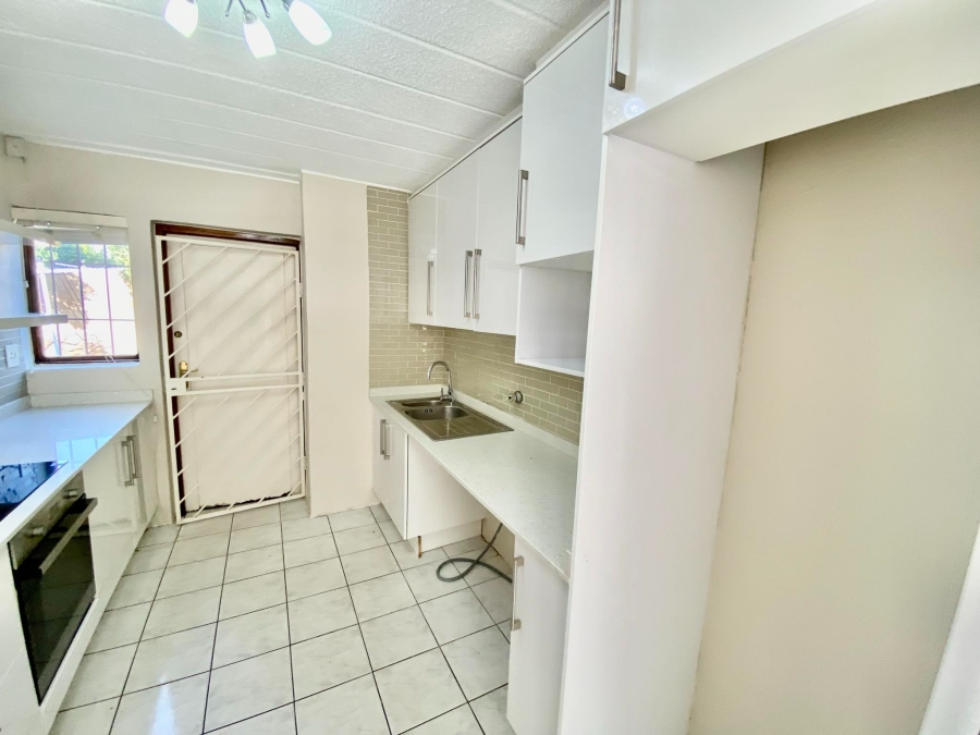 To Let 3 Bedroom Property for Rent in Morningside Gauteng