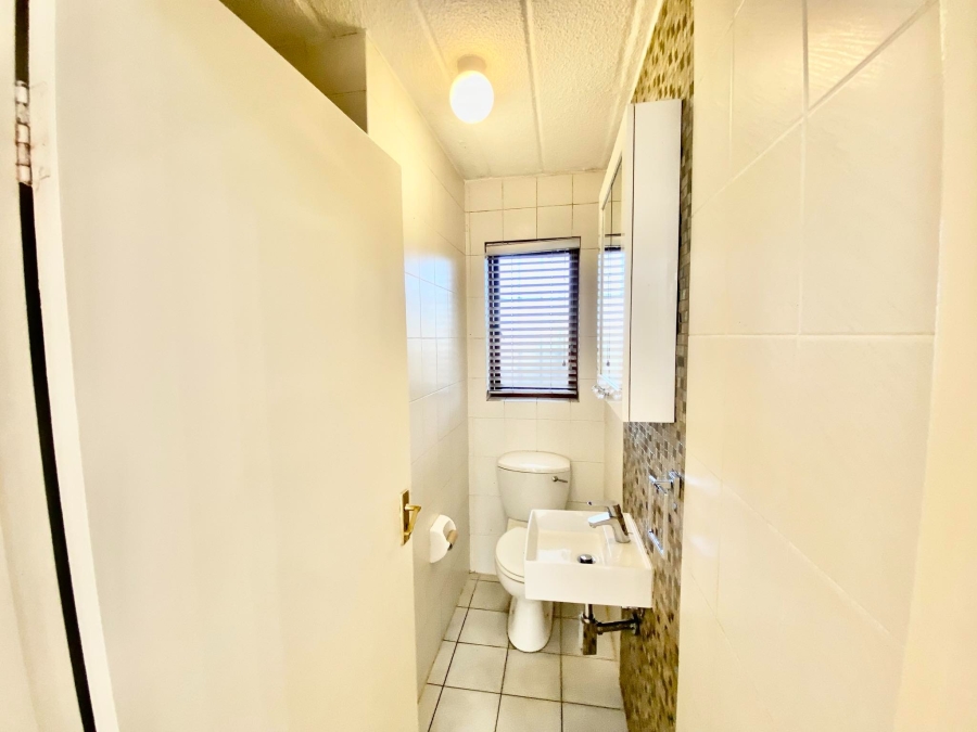 To Let 3 Bedroom Property for Rent in Morningside Gauteng