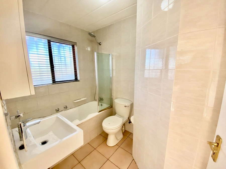 To Let 3 Bedroom Property for Rent in Morningside Gauteng