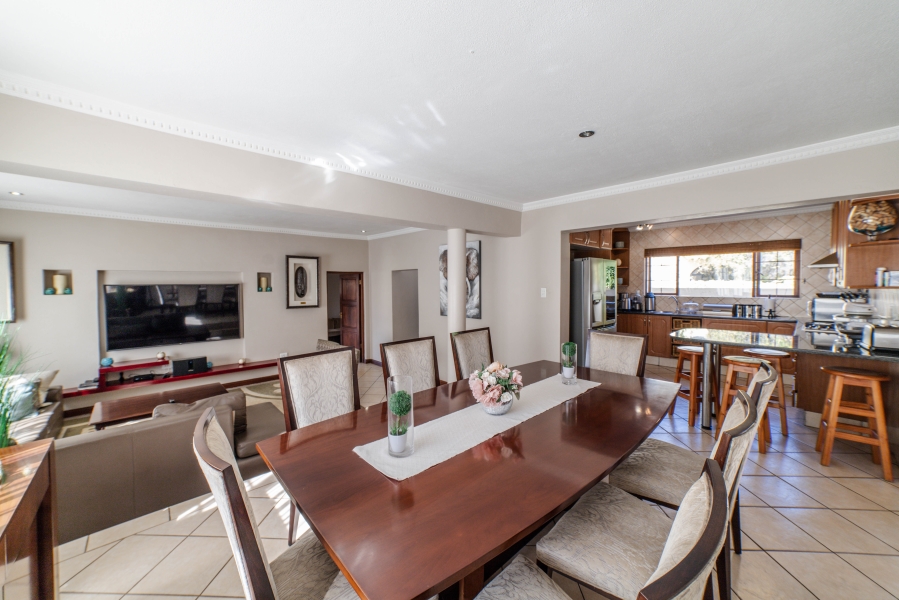 4 Bedroom Property for Sale in Broadacres Gauteng