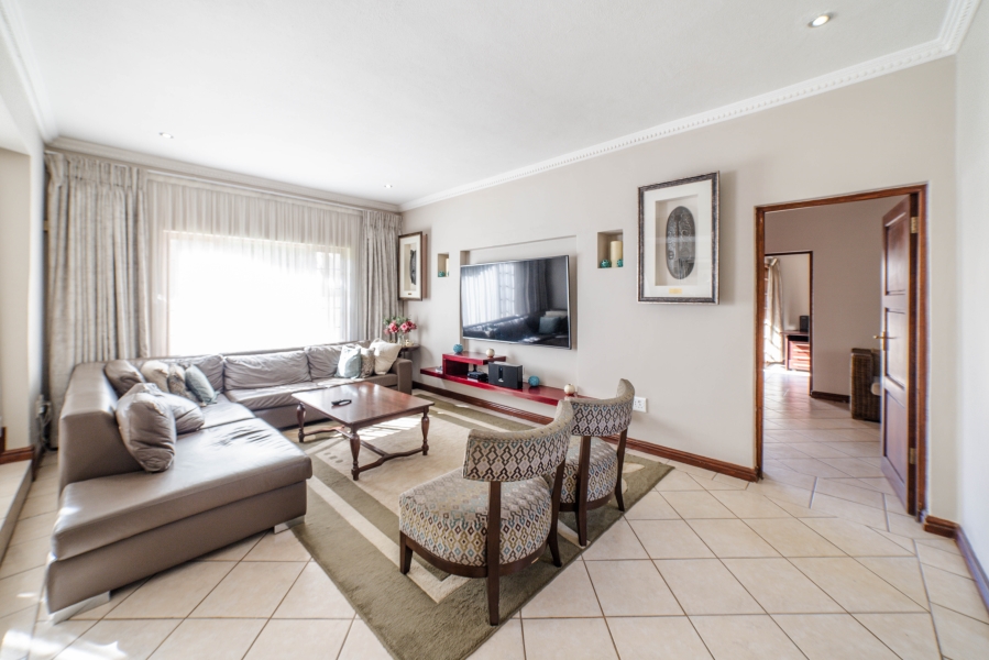 4 Bedroom Property for Sale in Broadacres Gauteng