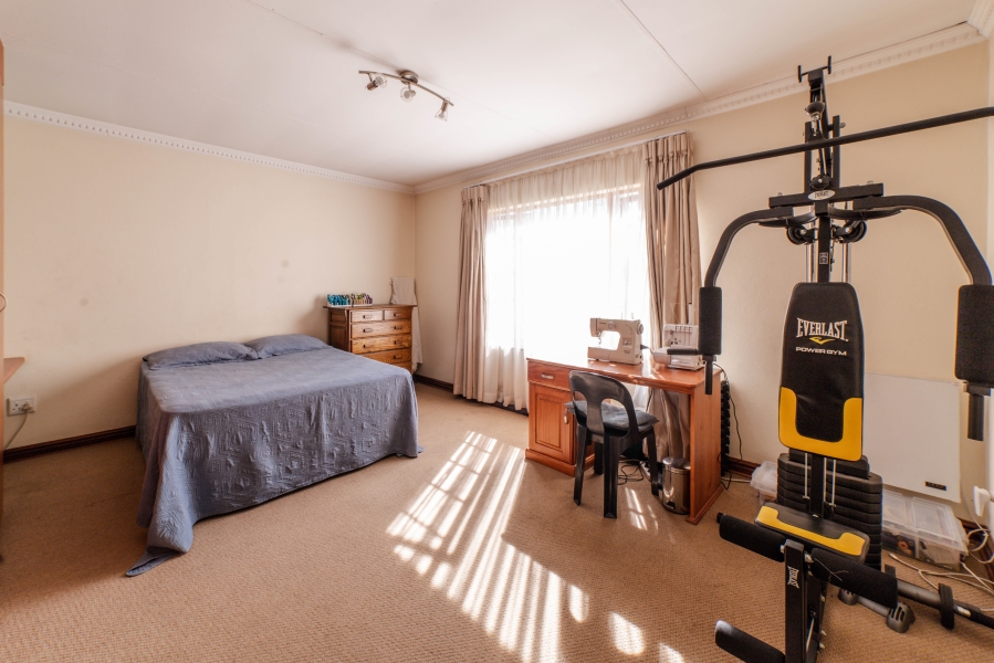 4 Bedroom Property for Sale in Broadacres Gauteng