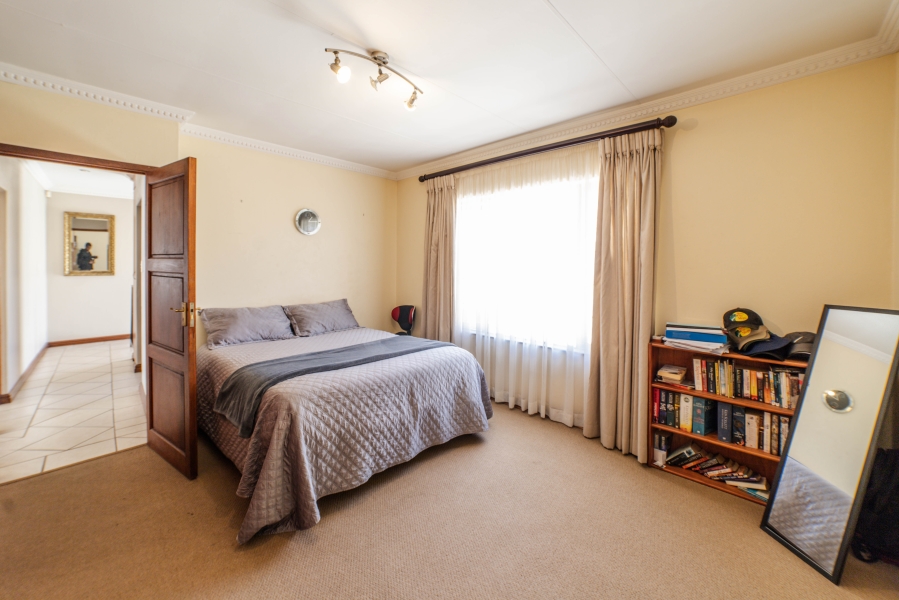 4 Bedroom Property for Sale in Broadacres Gauteng