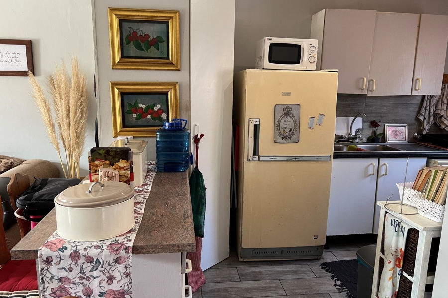 2 Bedroom Property for Sale in Rooihuiskraal North Gauteng
