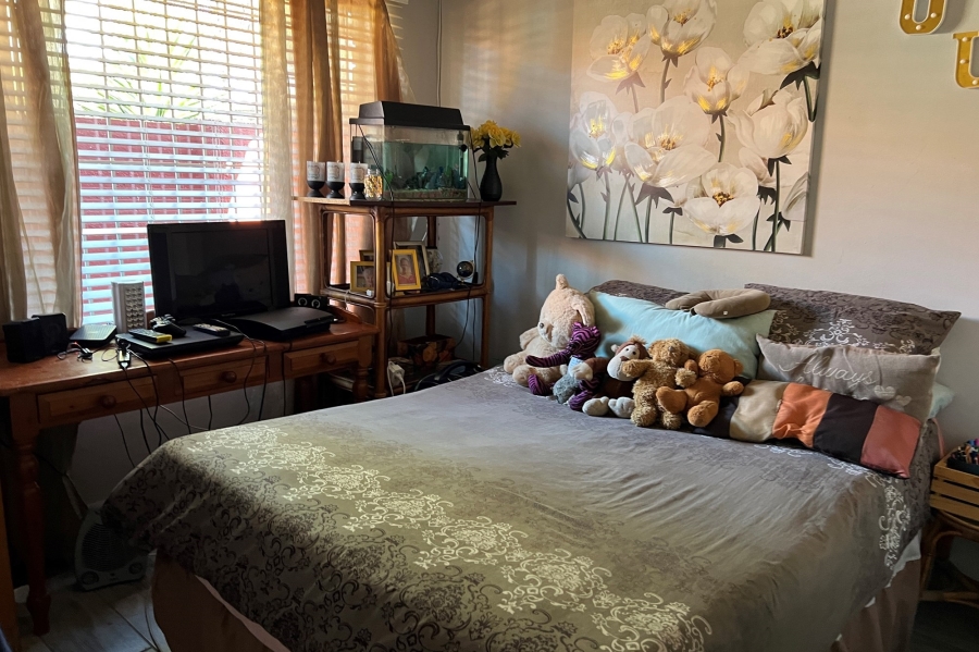 2 Bedroom Property for Sale in Rooihuiskraal North Gauteng