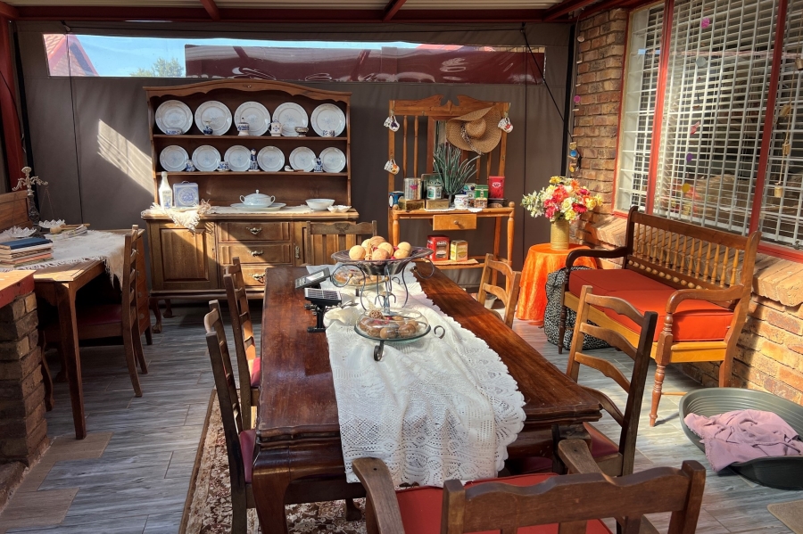 2 Bedroom Property for Sale in Rooihuiskraal North Gauteng
