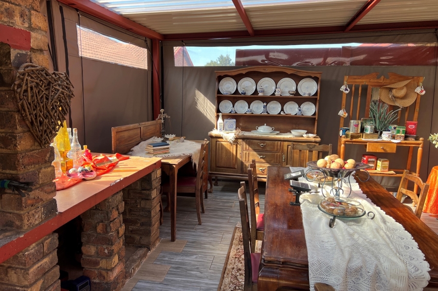2 Bedroom Property for Sale in Rooihuiskraal North Gauteng