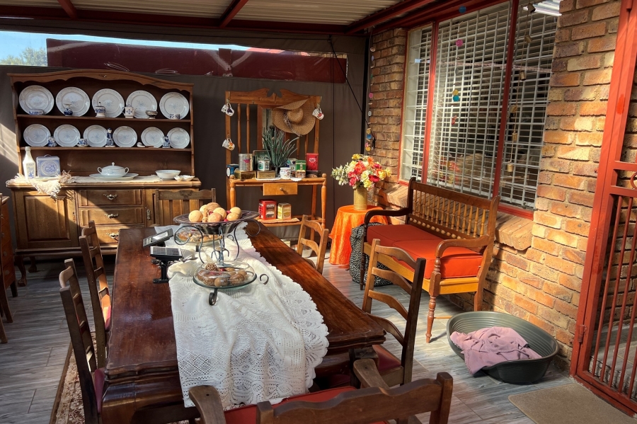 2 Bedroom Property for Sale in Rooihuiskraal North Gauteng