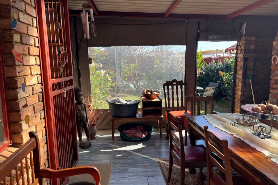 2 Bedroom Property for Sale in Rooihuiskraal North Gauteng