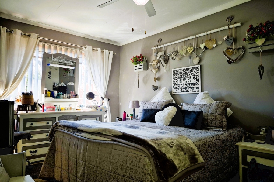 3 Bedroom Property for Sale in Silverton Gauteng