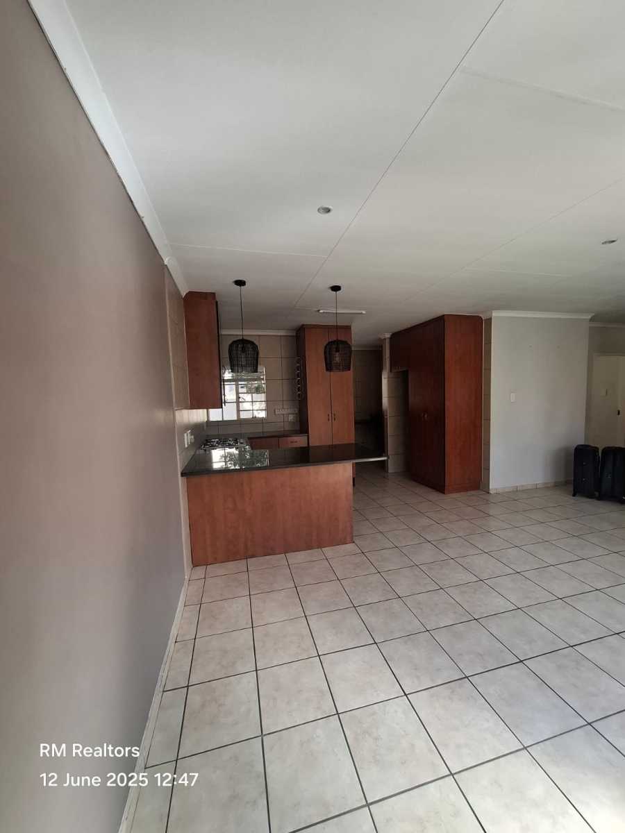 To Let 3 Bedroom Property for Rent in Rooihuiskraal North Gauteng