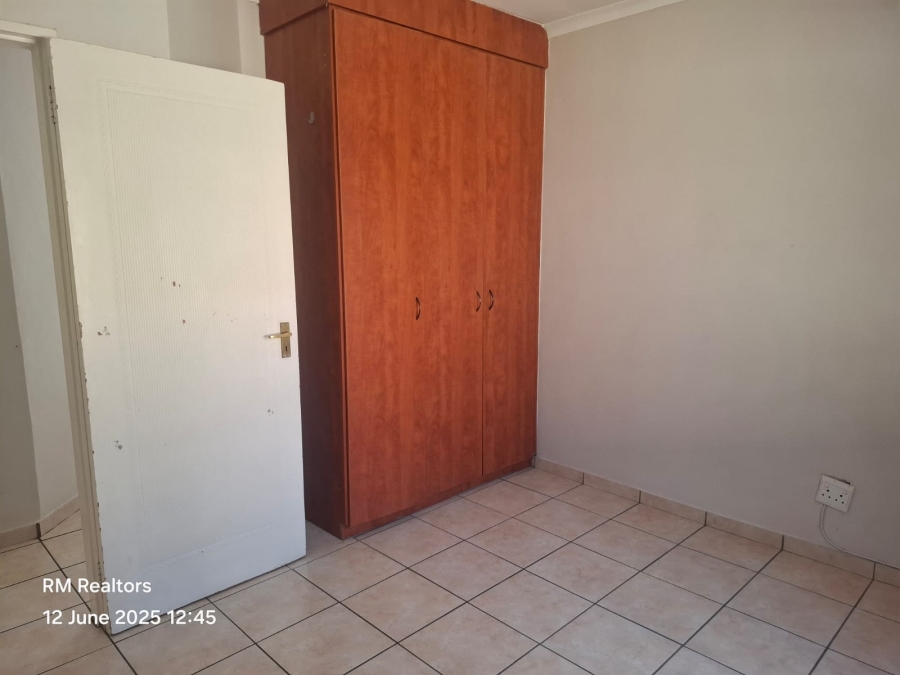 To Let 3 Bedroom Property for Rent in Rooihuiskraal North Gauteng