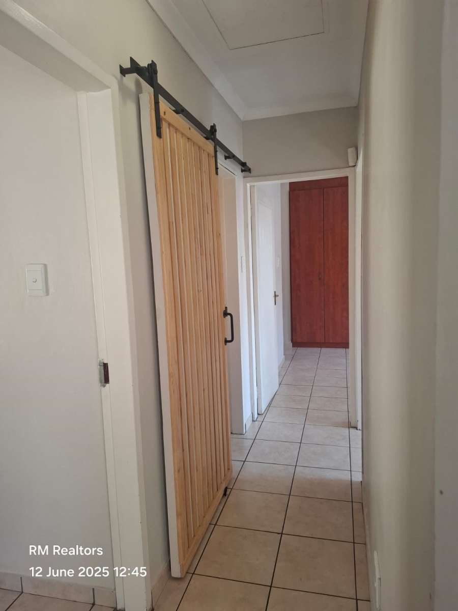 To Let 3 Bedroom Property for Rent in Rooihuiskraal North Gauteng