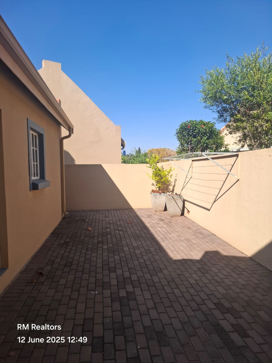 To Let 3 Bedroom Property for Rent in Rooihuiskraal North Gauteng