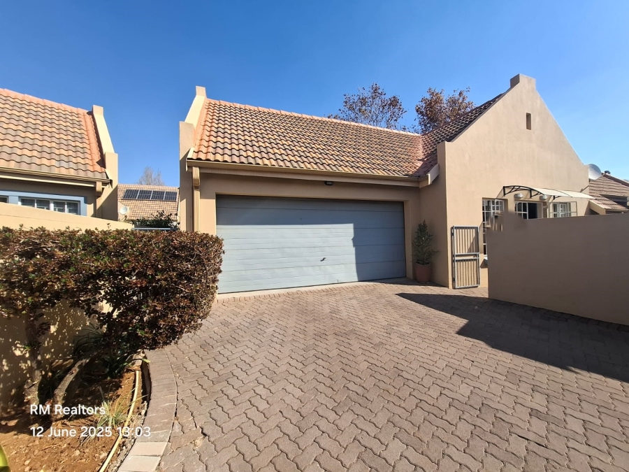 To Let 3 Bedroom Property for Rent in Rooihuiskraal North Gauteng