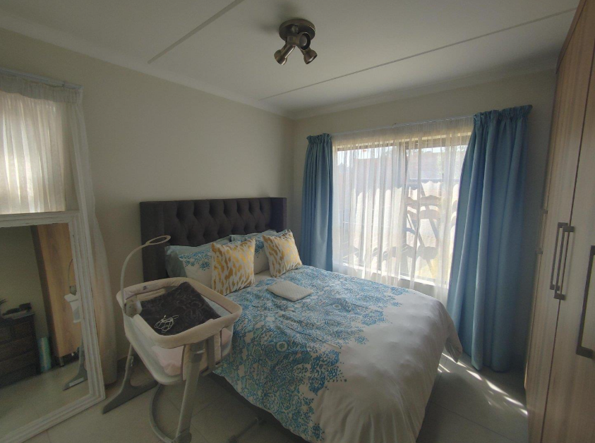 To Let 2 Bedroom Property for Rent in Modderfontein Gauteng