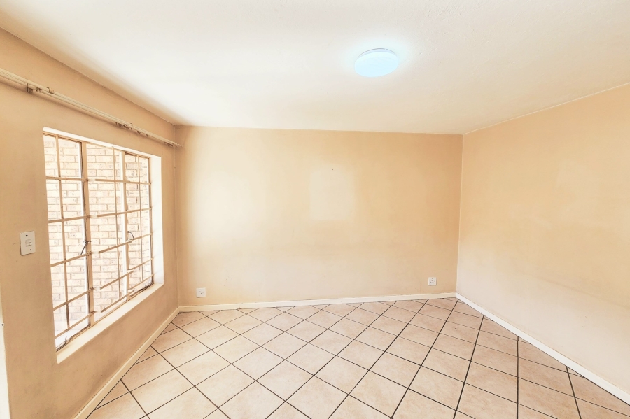 2 Bedroom Property for Sale in Amberfield Gauteng