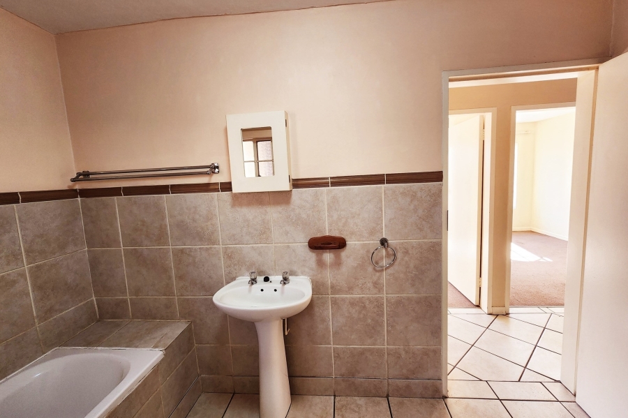 2 Bedroom Property for Sale in Amberfield Gauteng