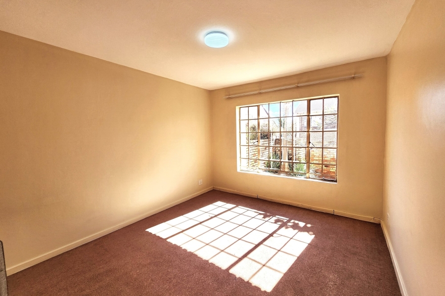 2 Bedroom Property for Sale in Amberfield Gauteng
