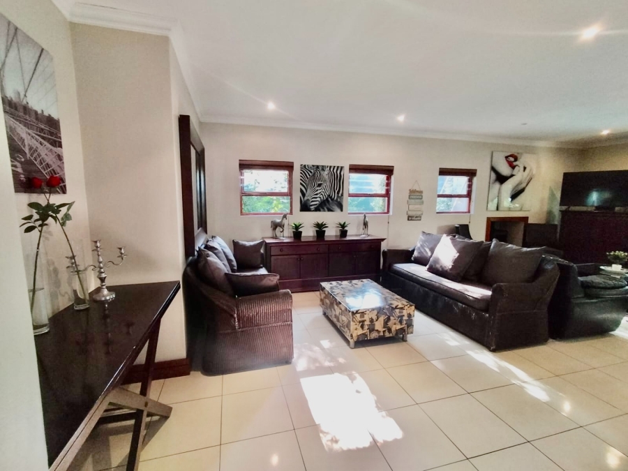 To Let 5 Bedroom Property for Rent in Woodmead Gauteng