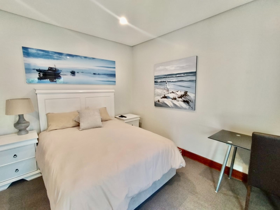 To Let 5 Bedroom Property for Rent in Woodmead Gauteng