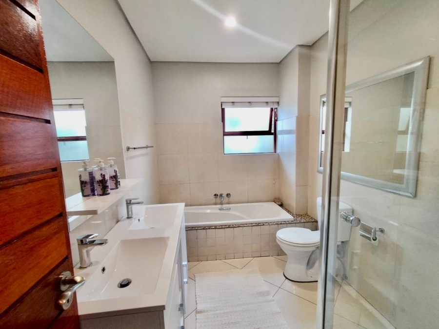 To Let 5 Bedroom Property for Rent in Woodmead Gauteng