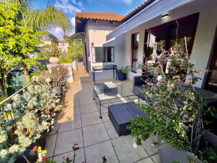 To Let 5 Bedroom Property for Rent in Woodmead Gauteng