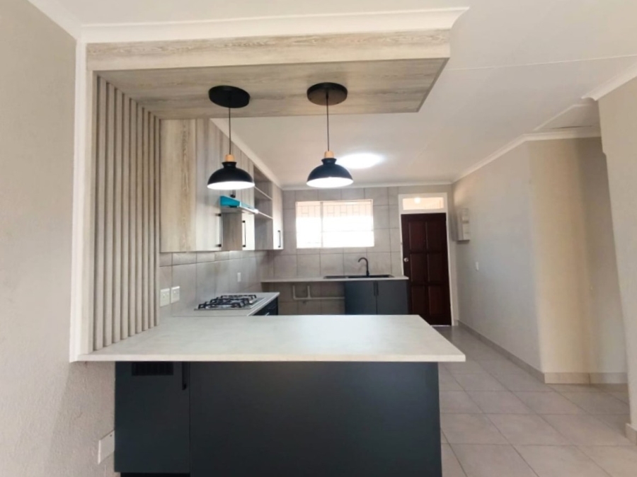 2 Bedroom Property for Sale in Brackendowns Gauteng