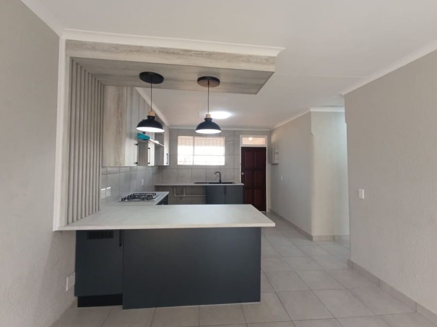 2 Bedroom Property for Sale in Brackendowns Gauteng