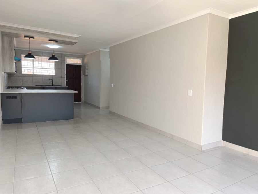 2 Bedroom Property for Sale in Brackendowns Gauteng