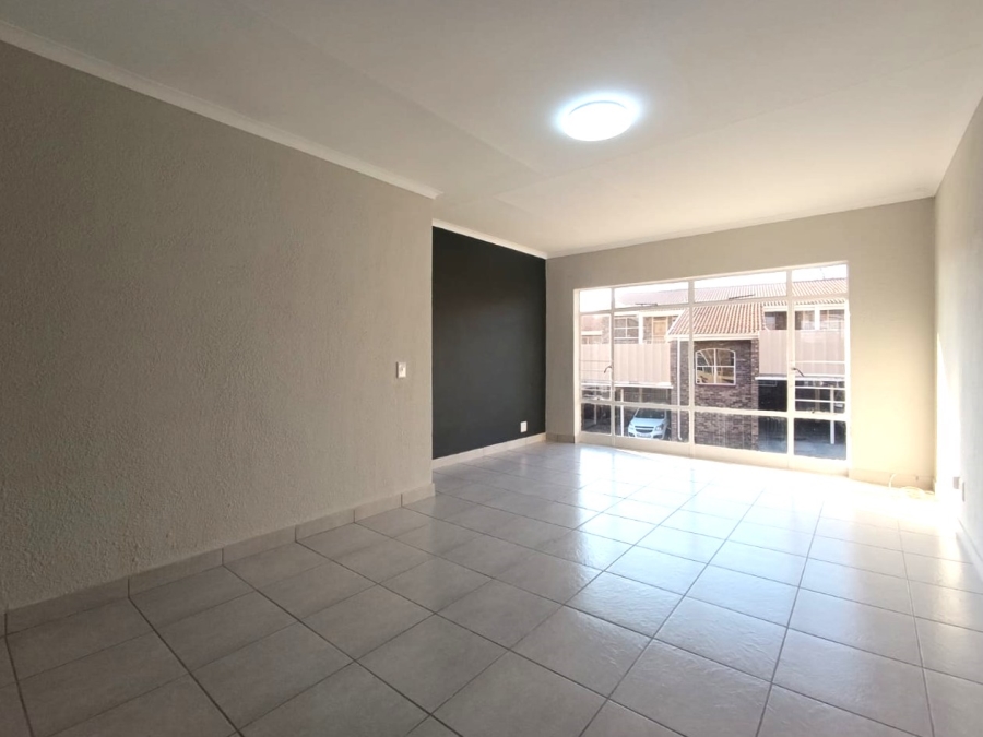 2 Bedroom Property for Sale in Brackendowns Gauteng