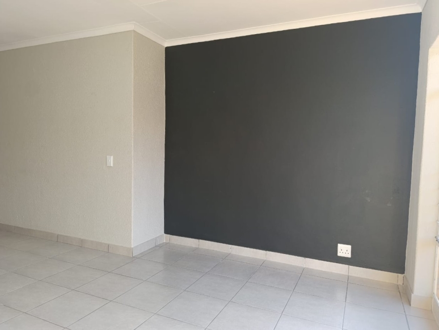 2 Bedroom Property for Sale in Brackendowns Gauteng