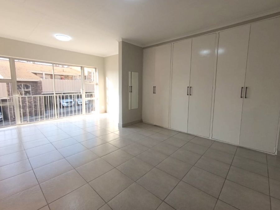 2 Bedroom Property for Sale in Brackendowns Gauteng