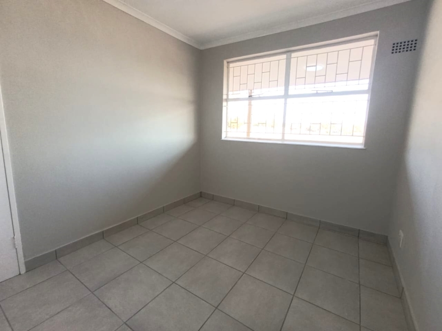 2 Bedroom Property for Sale in Brackendowns Gauteng