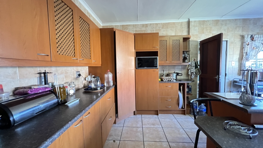 3 Bedroom Property for Sale in Helikonpark Gauteng