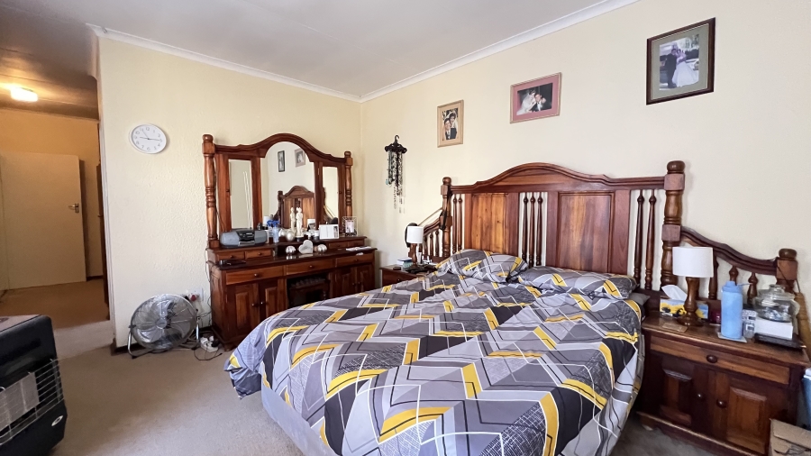 3 Bedroom Property for Sale in Helikonpark Gauteng