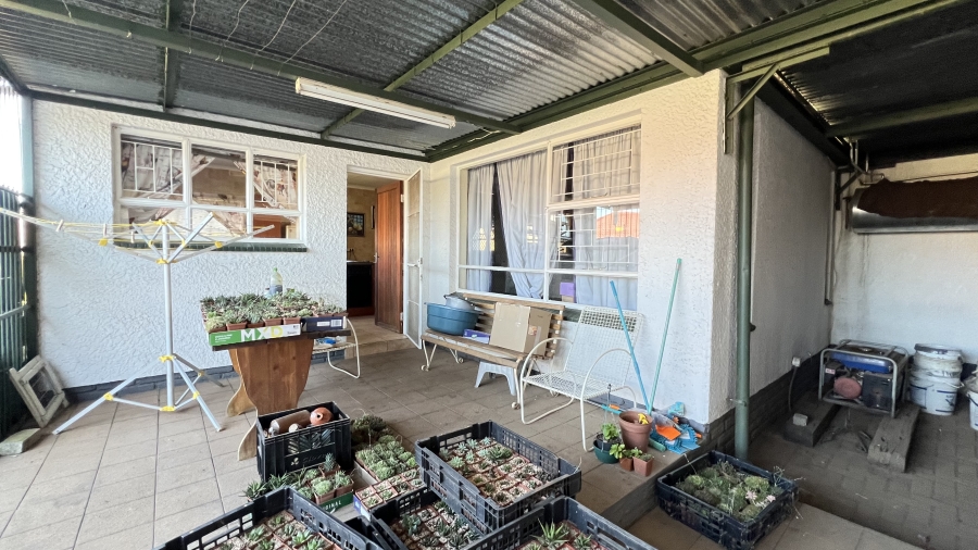 3 Bedroom Property for Sale in Helikonpark Gauteng