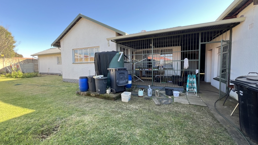 3 Bedroom Property for Sale in Helikonpark Gauteng