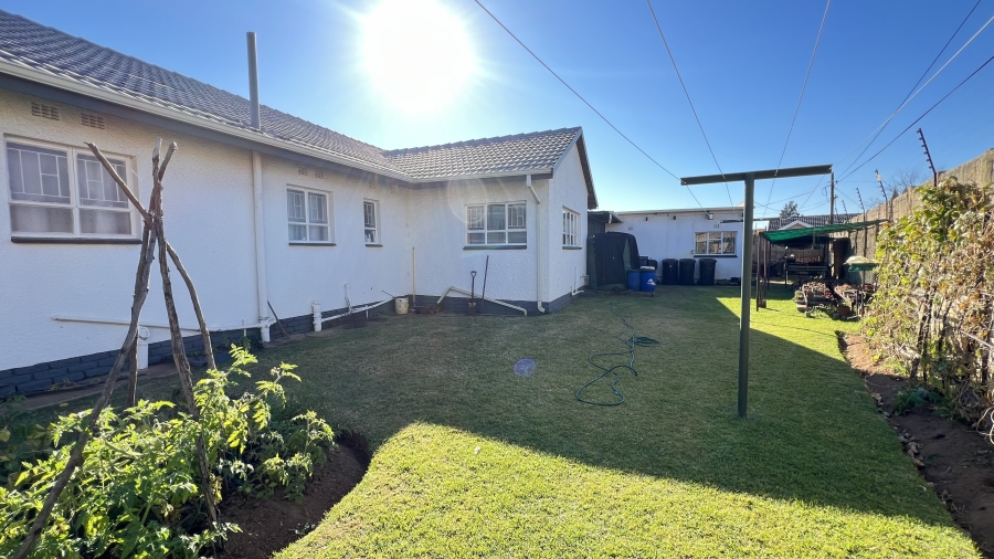 3 Bedroom Property for Sale in Helikonpark Gauteng