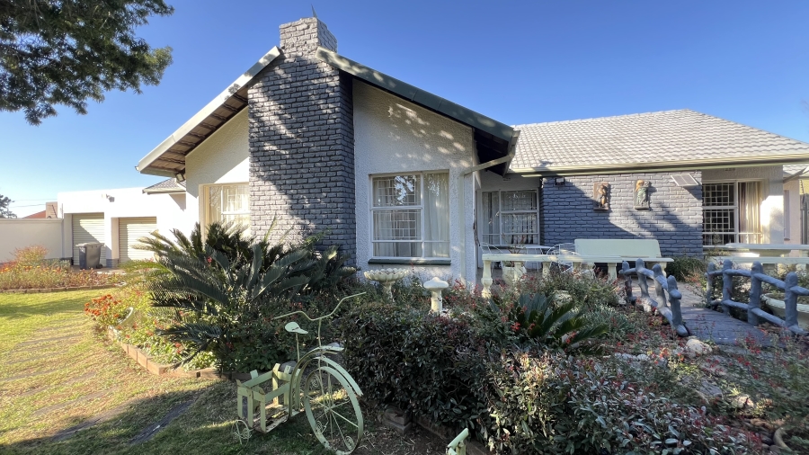 3 Bedroom Property for Sale in Helikonpark Gauteng