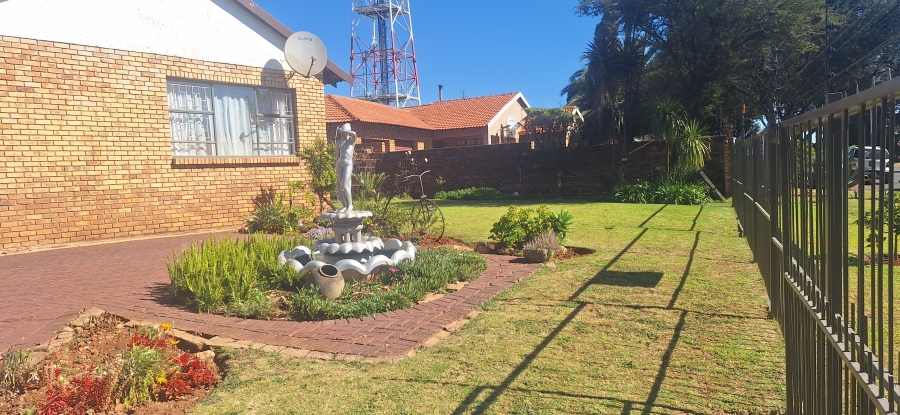 3 Bedroom Property for Sale in Noordheuwel Gauteng