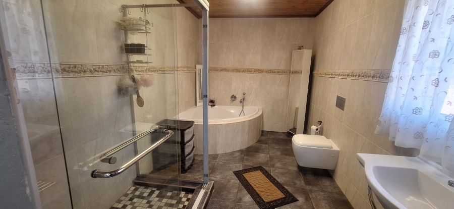3 Bedroom Property for Sale in Noordheuwel Gauteng
