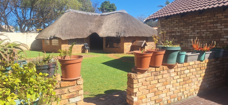 3 Bedroom Property for Sale in Noordheuwel Gauteng