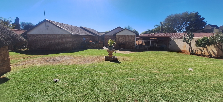 3 Bedroom Property for Sale in Noordheuwel Gauteng