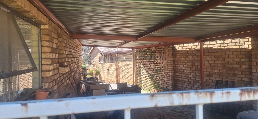 3 Bedroom Property for Sale in Noordheuwel Gauteng