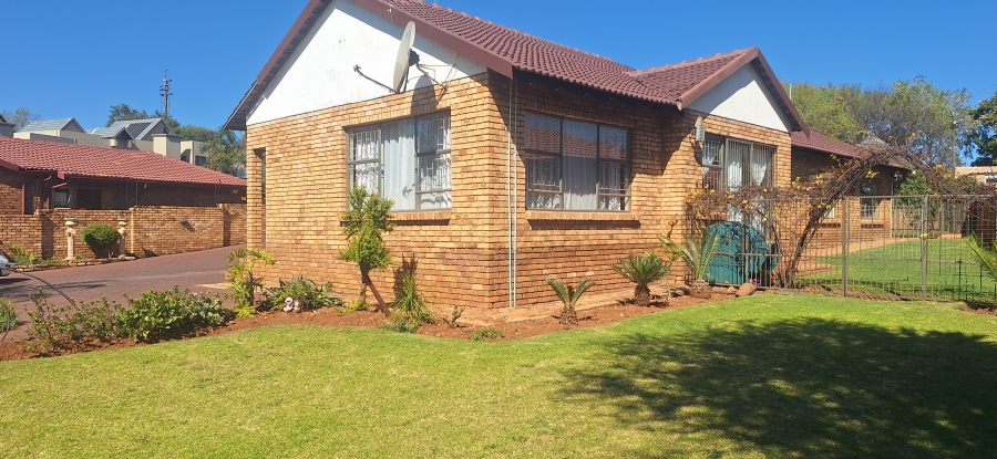 3 Bedroom Property for Sale in Noordheuwel Gauteng