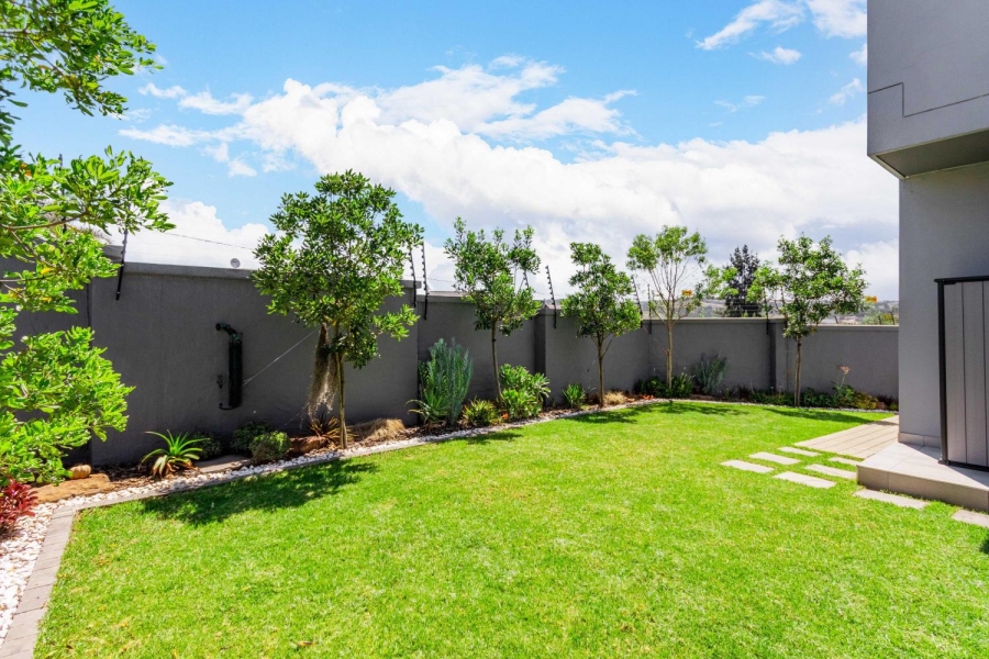 To Let 3 Bedroom Property for Rent in Barbeque Downs Gauteng