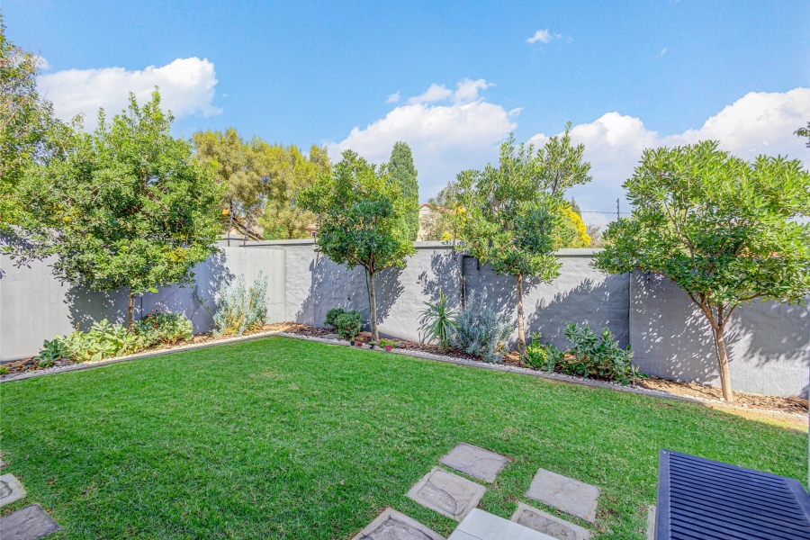 To Let 3 Bedroom Property for Rent in Barbeque Downs Gauteng
